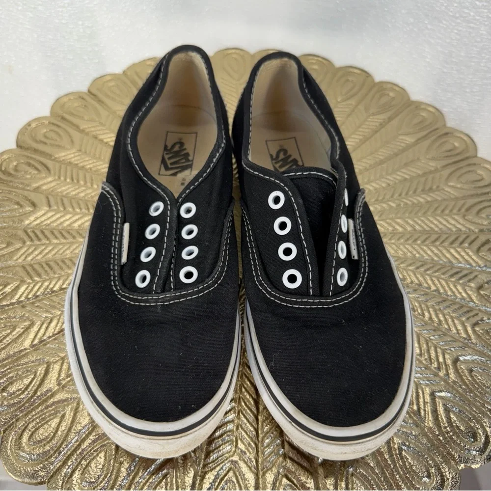 Vans Off The Wall Kids‎ 2.5 Black Canvas Slip On Sneakers